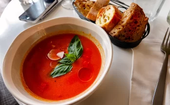 Gazpacho Café du Trocadéro, Paris, 2018 DSC04155 w