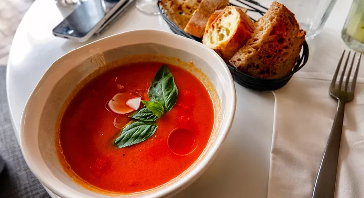 Gazpacho Café du Trocadéro, Paris, 2018 DSC04155 w