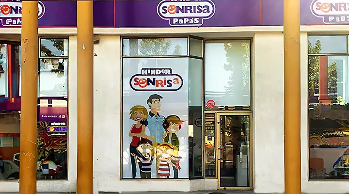 Kinder Sonrisa